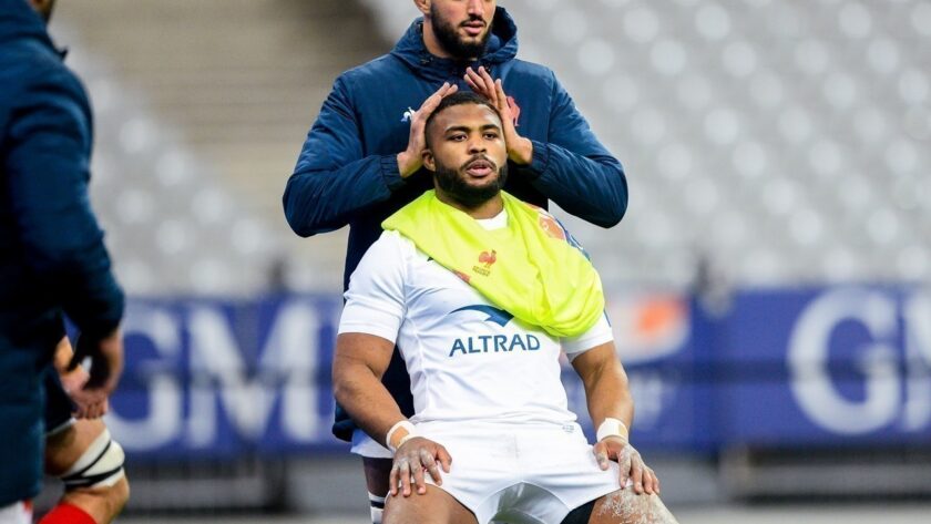 Hassane Kolingar avec les Bleus en 2020